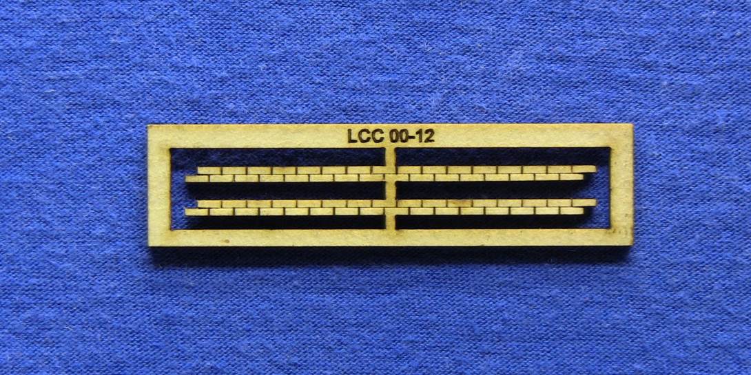 LCC 00-12 OO gauge 2 brick high decoration strips Set of 2, 2 brick high decoration strips with both sides interlocking.

